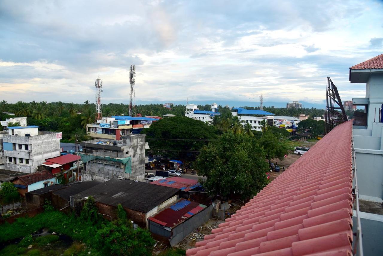 بلكاد Hotel Kairali Towers المظهر الخارجي الصورة